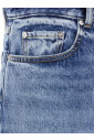 jean-denim-bleu-avec-patch-logo