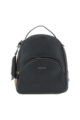 chic-bucket-bag-and-backpack-nero