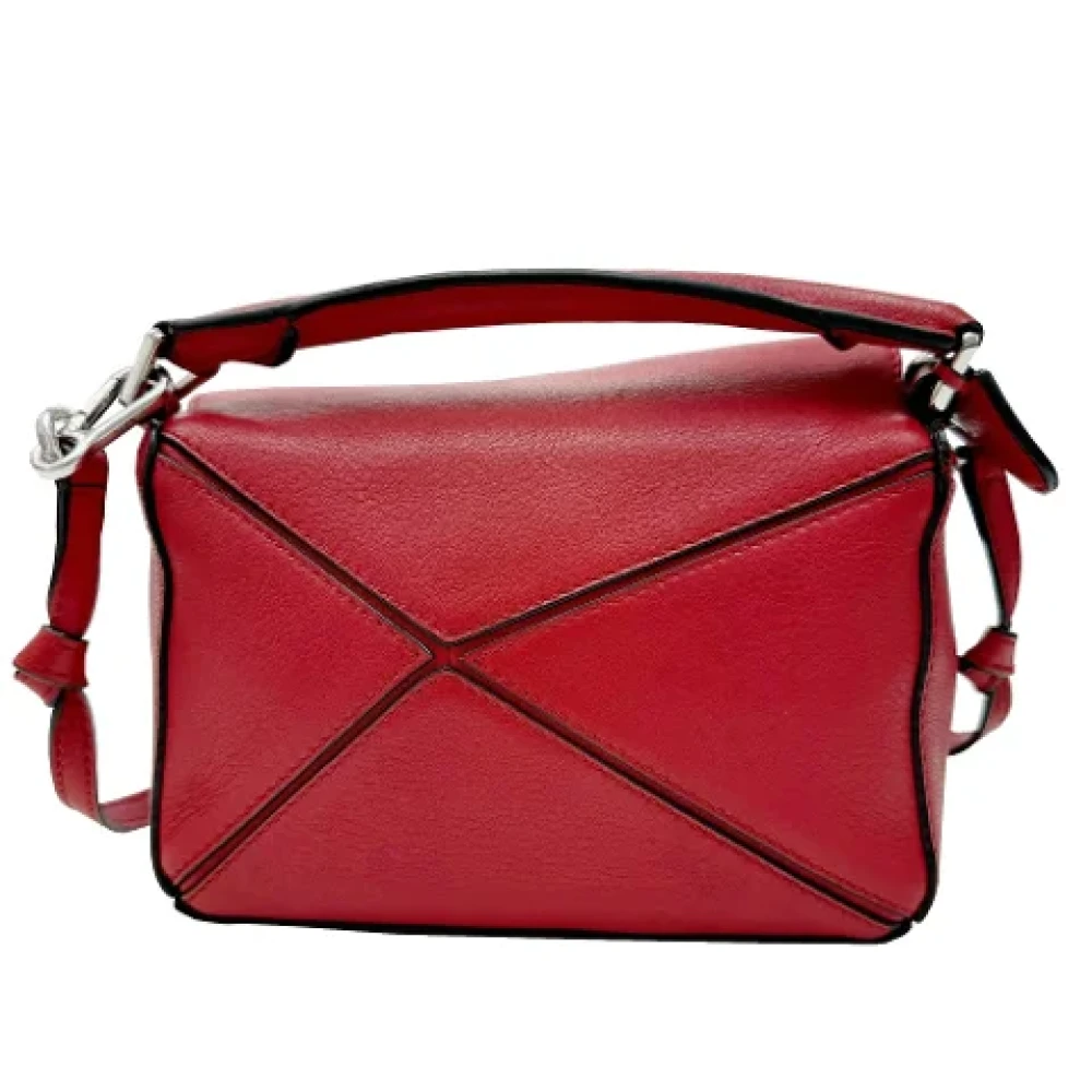 Loewe Pre-owned Leather shoulder-bags Red Dames