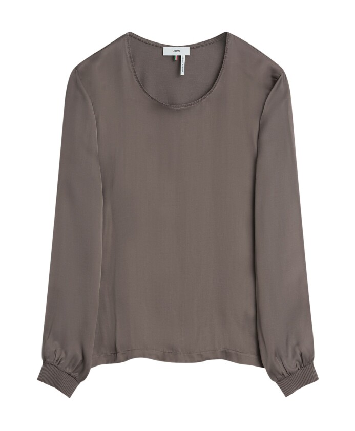 chemise-en-satin-avec-elements-de-design-classiques