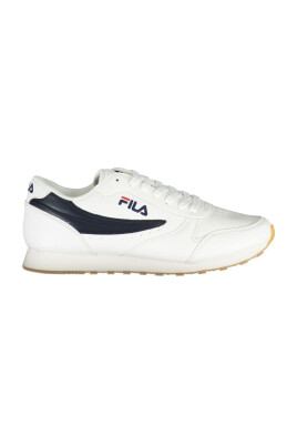 white-sneakers-with-contrasting-accents