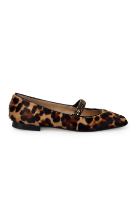 spotted-ballerina-flats-with-rhinestone-strap