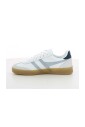 sneakers-en-cuir-bleu-clair