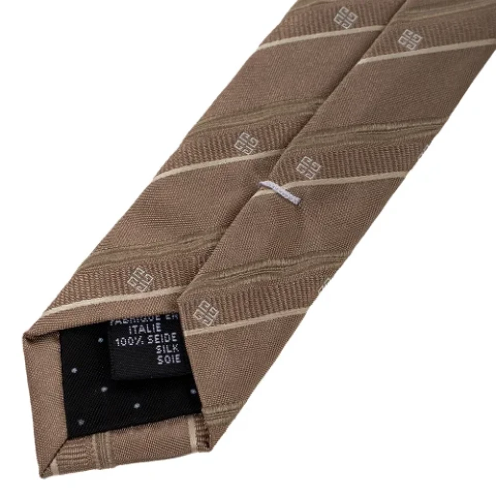 Givenchy Pre-owned Silk home-office Beige Heren