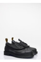 chaussures-a-lacets-et-semelle-epaisse