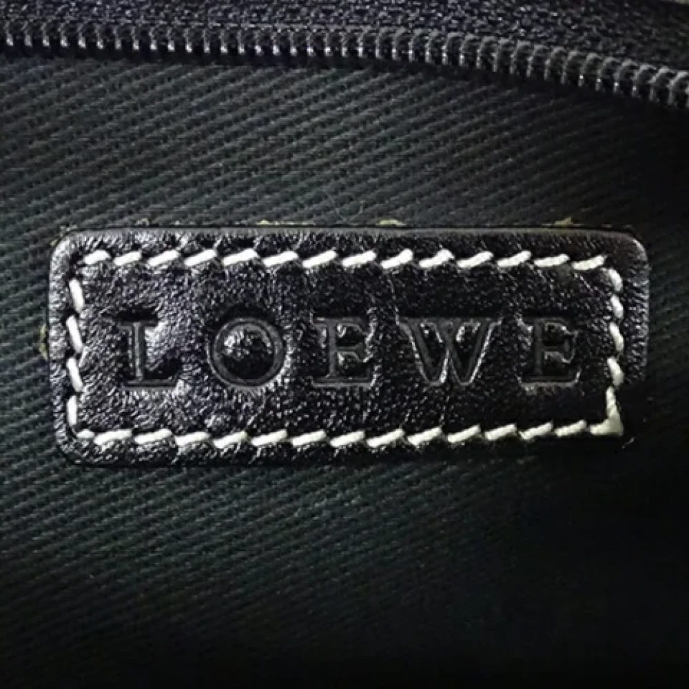 Loewe Pre-owned Canvas shoulder-bags Gray Dames