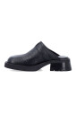 mules-en-cuir-noir-a-boucle-fermee