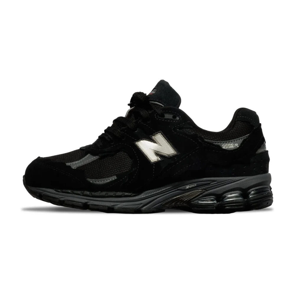 New Balance Men's Black 2002R Gore‑Tex Protection Pack - Sneakers - 12 1/2 Uk - Shoes