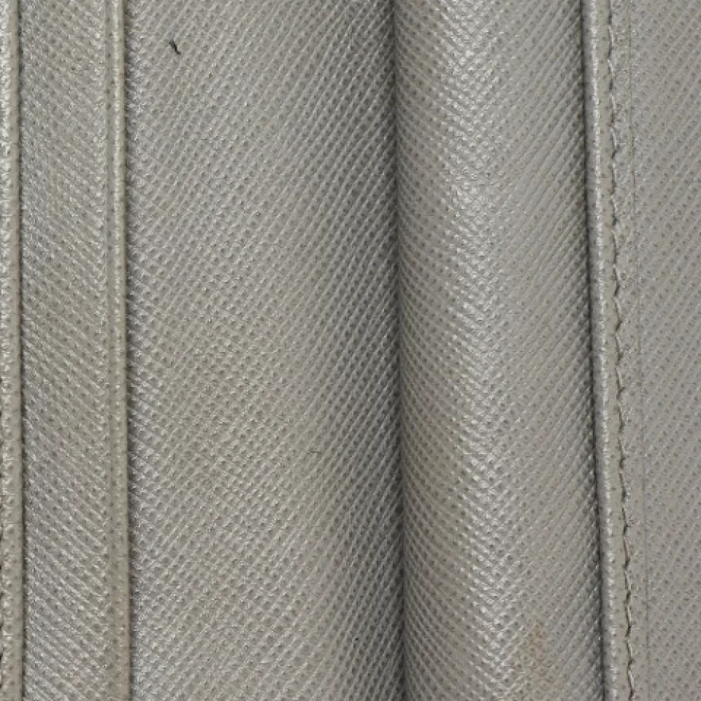 Prada Vintage Pre-owned Fabric wallets Gray Dames