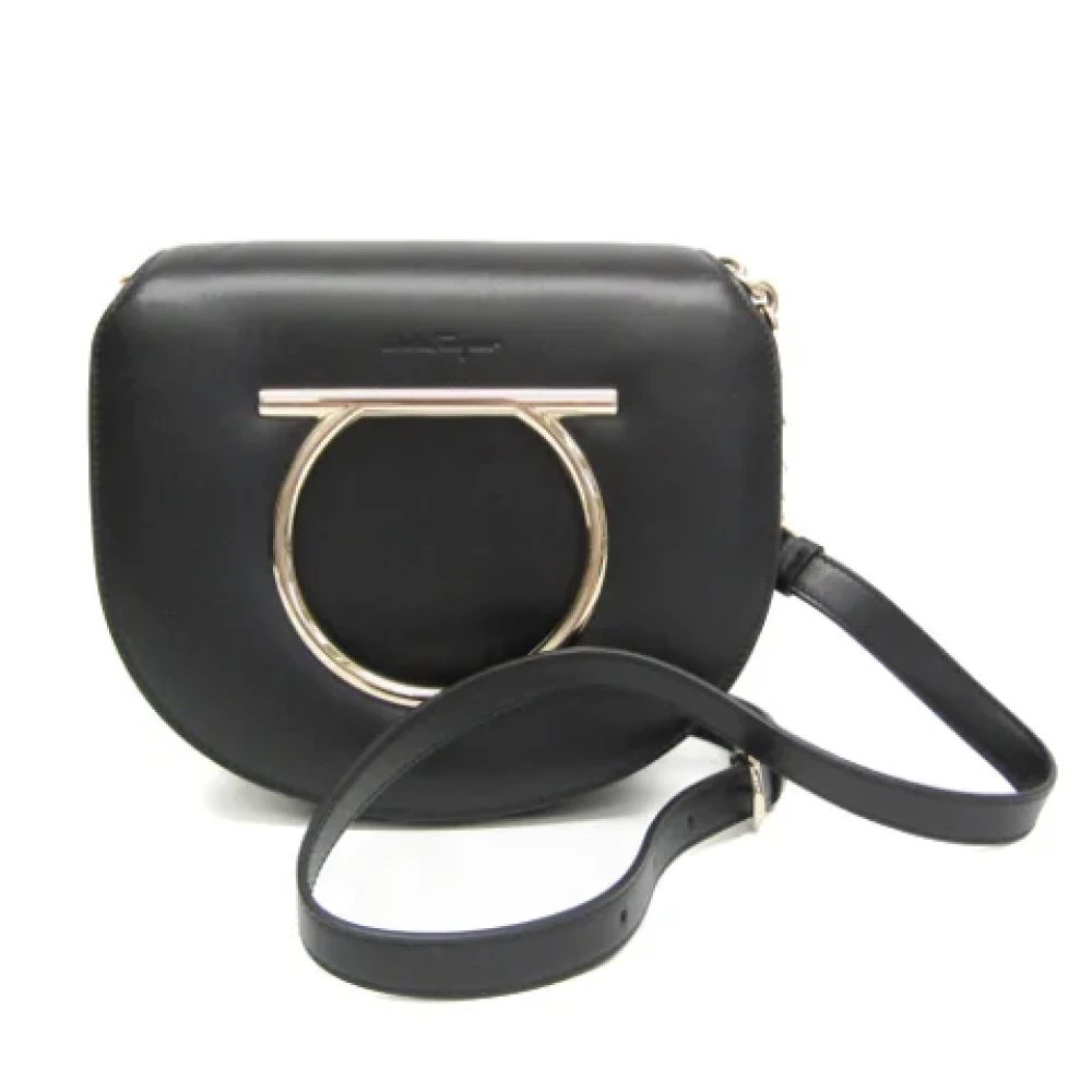 Salvatore Ferragamo Pre-owned Leather shoulder-bags Black Dames