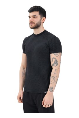 t-shirt-noir-a-manches-courtes-avec-logo-micro-all-over