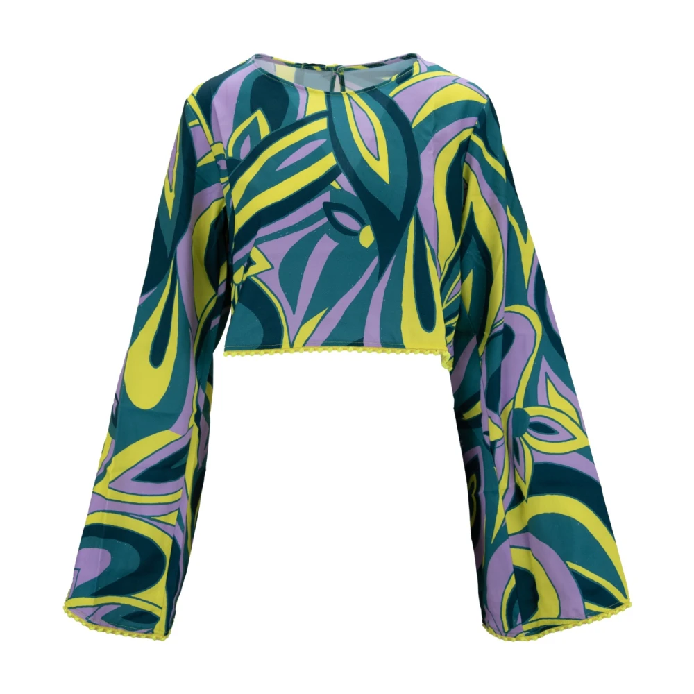 Me-Fui Women's Buttoned Long Sleeve Crop Top