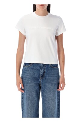 vintage-white-logo-tee-stylish-look