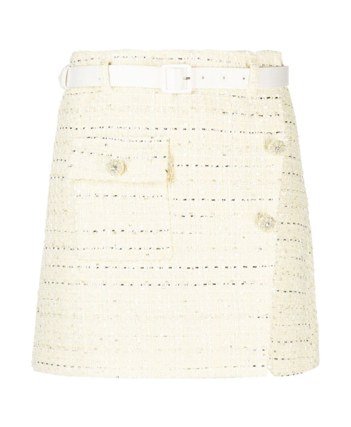 mini-jupe-boucle-jaune-elegante