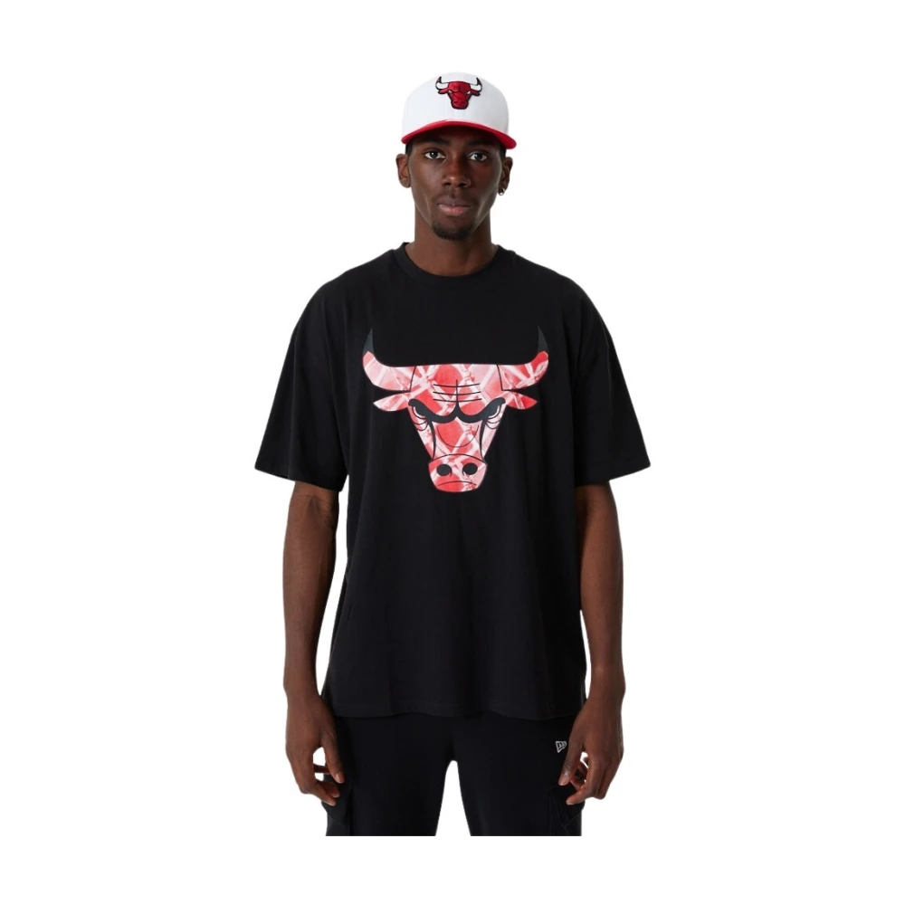 New Era Men's Black T-Shirt Chicago Bulls Nba Infill Logo
