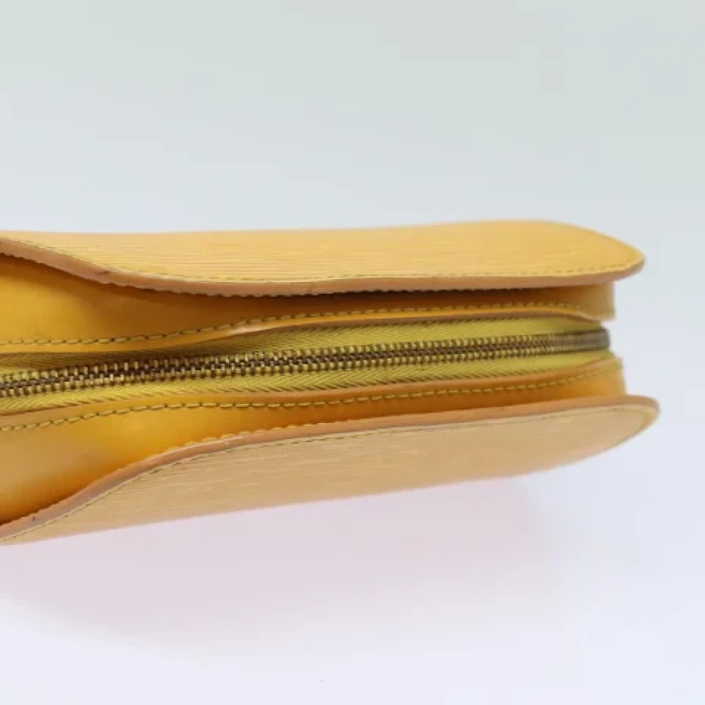 Louis Vuitton Vintage Pre-owned Leather pouches Yellow Dames