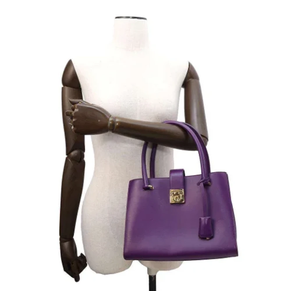 Salvatore Ferragamo Pre-owned Leather handbags Purple Dames