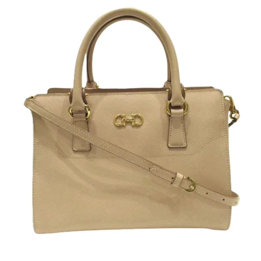 Salvatore Ferragamo Pre-owned Leather handbags Beige Dames