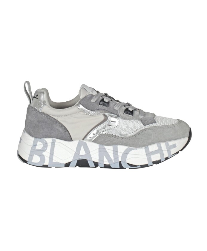 casual-sneakers-in-trendy-style
