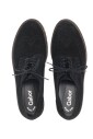 chaussure-a-lacets-avec-dessus-en-daim