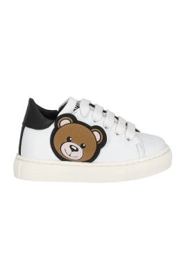 Vita låga sneakers
