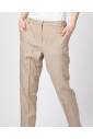 beige-broek-semi-aansluitend-stretchstof
