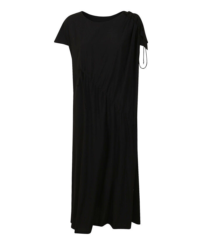 robe-en-rayon-noir-avec-details-de-cordon