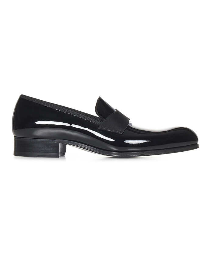 chaussures-slip-on-en-cuir-verni-noir