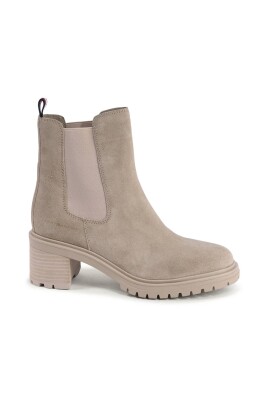 beige-suede-block-heel-boots