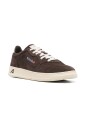 sneakers-en-daim-marron-avec-detail-bleu