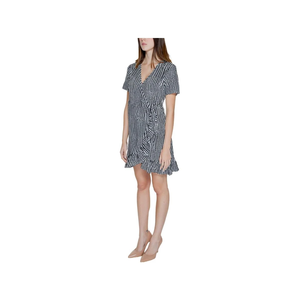 Only Zwarte Viscose Jurk Korte Mouwen Black Dames