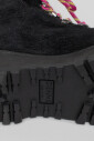 boots-a-lacets