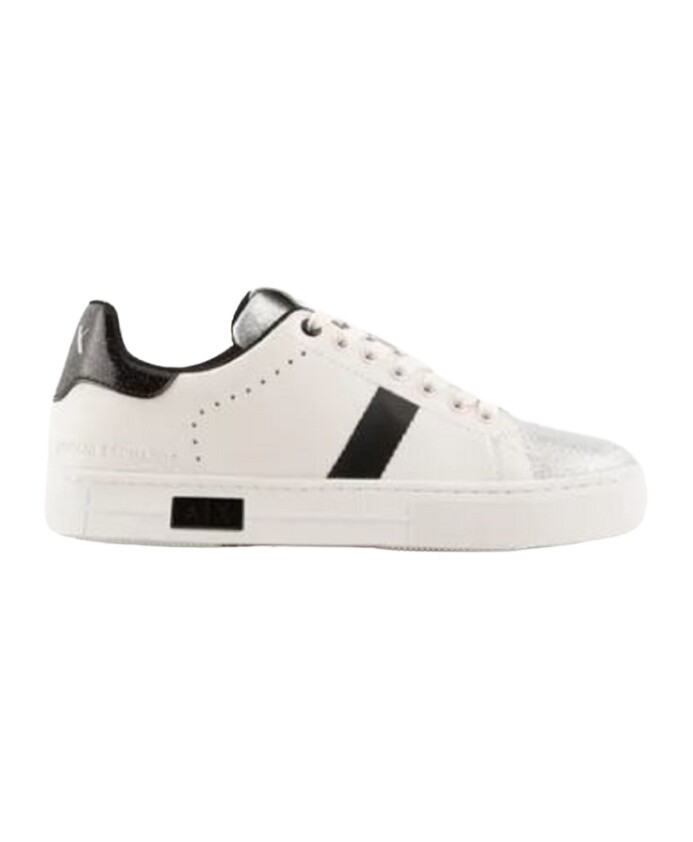 laced-shoes