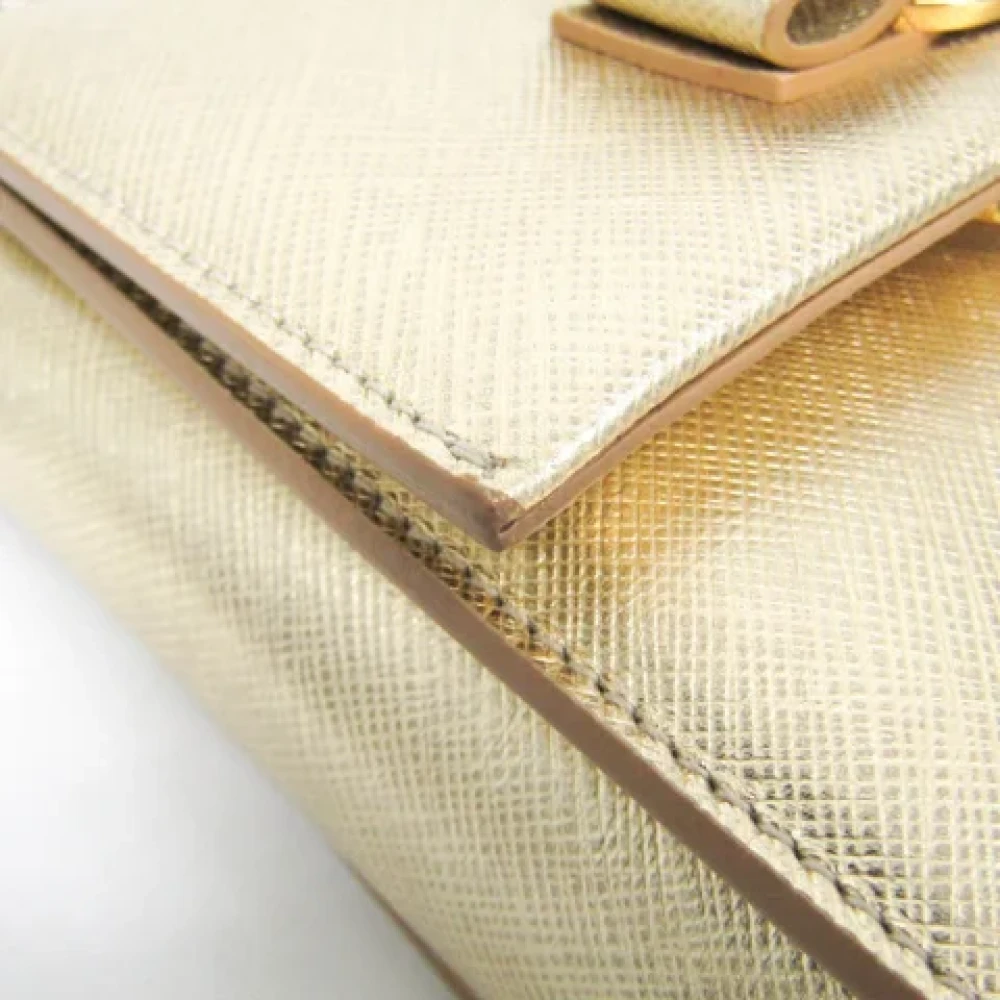 Salvatore Ferragamo Pre-owned Leather shoulder-bags Yellow Dames