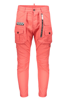 cargo-trousers-with-multiple-pockets