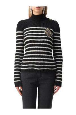 luxurious-striped-knit-sweater