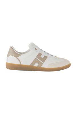 casual-sneakers-for-everyday-wear
