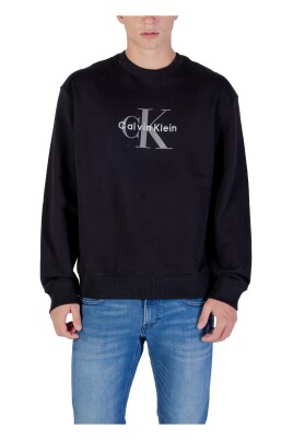 minimalist-crew-neck-sweatshirt