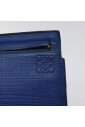 pre-owned-cuir-pochettes-minaudieres