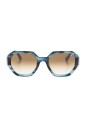 lunettes-de-soleil-bleues-pour-un-usage-quotidien