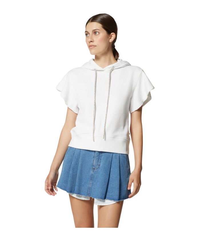 sweat-a-capuche-avec-manches-courtes