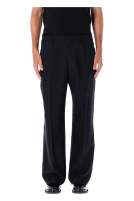black-wool-chino-pants-with-front-pleats