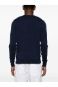 sweat-bleu-pour-un-look-elegant