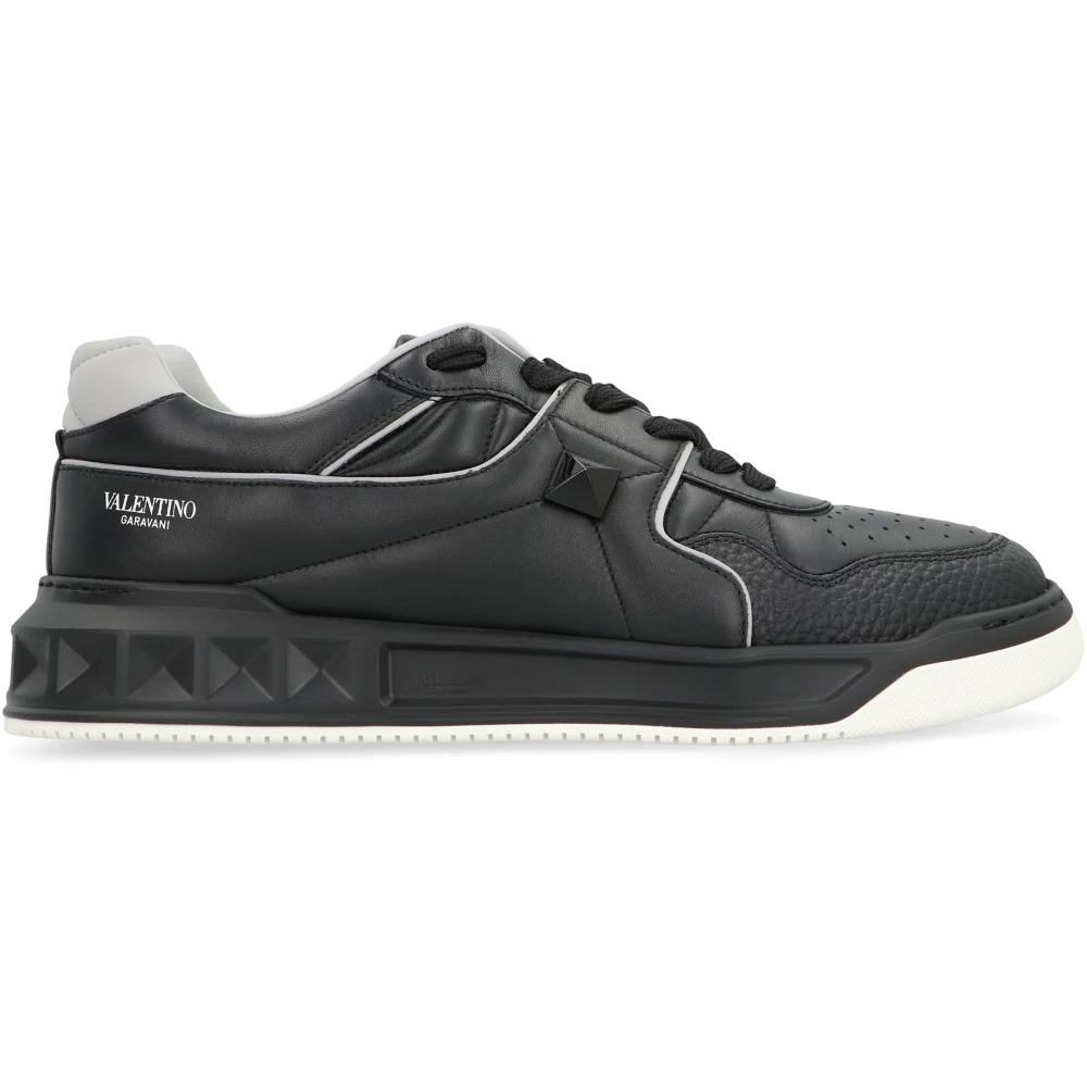 Valentino Garavani One Stud Low-top Sneakers Heren Schoenen Zwart