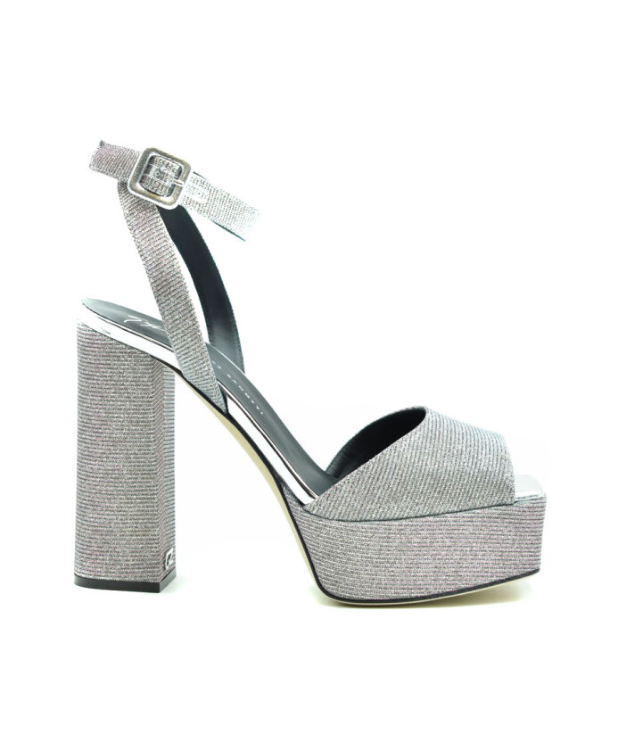 stylish-summer-sandals-for-women