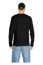 pull-noir-tricote-a-col-rond