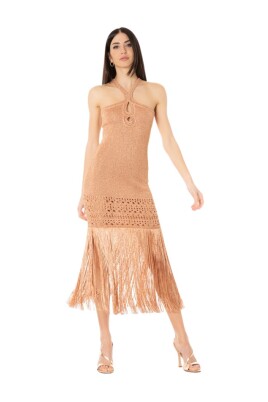 frynsestrik-kjole-i-rose-moire