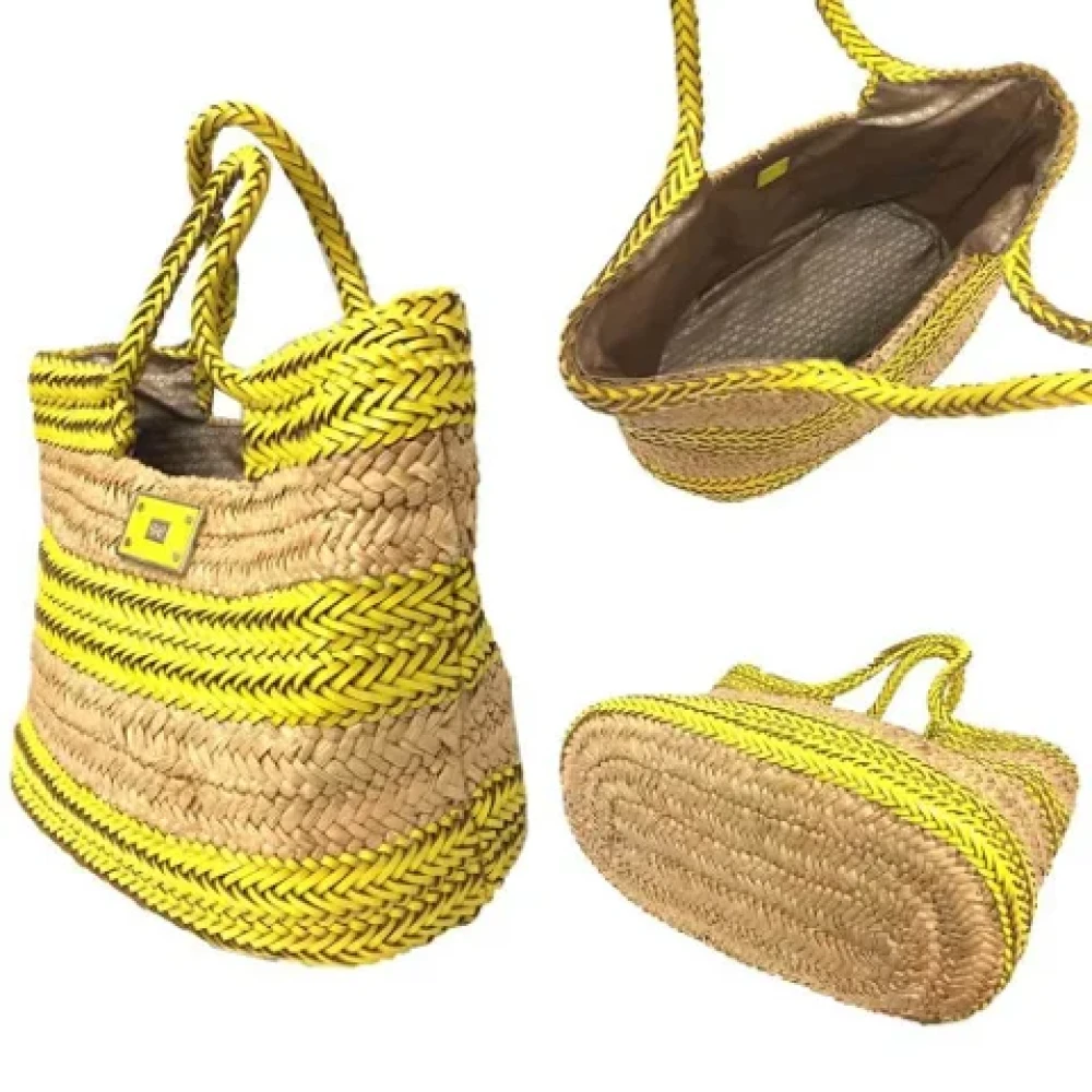 Anya Hindmarch Pre-owned Leather totes Yellow Dames