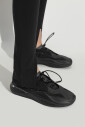 sneakers-low-ground
