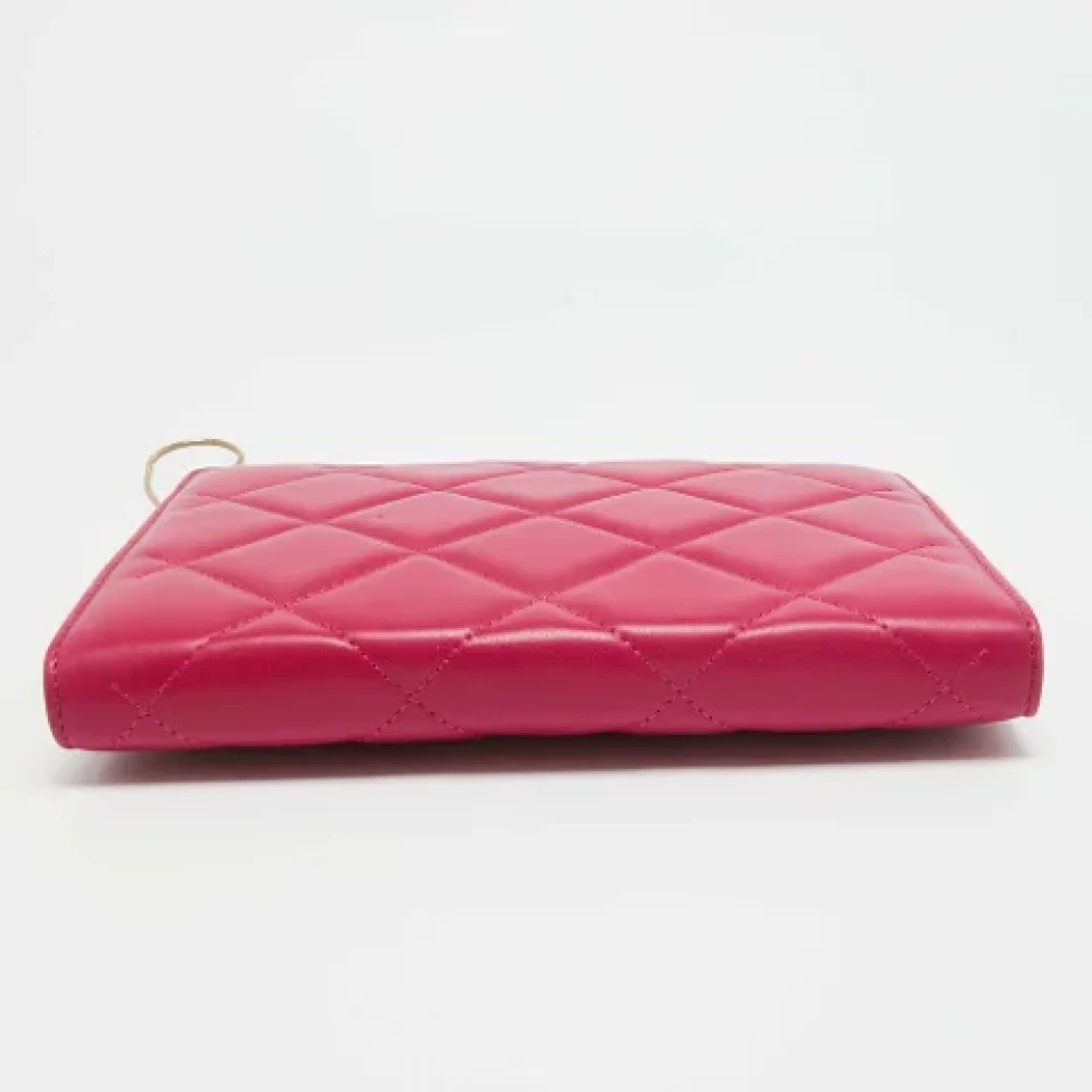 Carolina Herrera Pre-owned Leather clutches Pink Dames